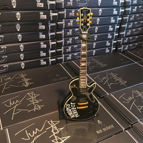 森純太 MORI JUNTA Custom NOBODY'S PERFECT Gibson Les Paul 1:4 Scale Mini Guitar Model