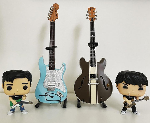 Tom Delonge Signature 2009 Gibson Custom Shop ES-333 Mini Guitar