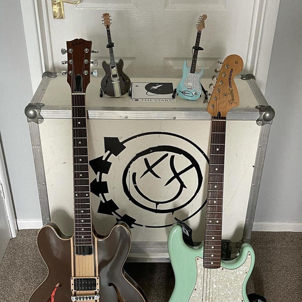 Tom Delonge Signed Surf Green Fender Strat Mini Guitar
