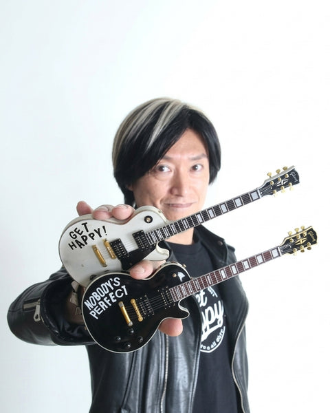 森純太 MORI JUNTA Custom NOBODY'S PERFECT Gibson Les Paul 1:4 Scale Mini Guitar Model
