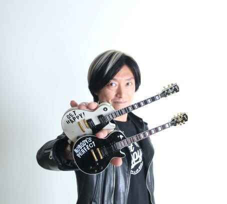 森純太 MORI JUNTA Custom NOBODY'S PERFECT Gibson Les Paul 1:4 Scale Mini Guitar Model
