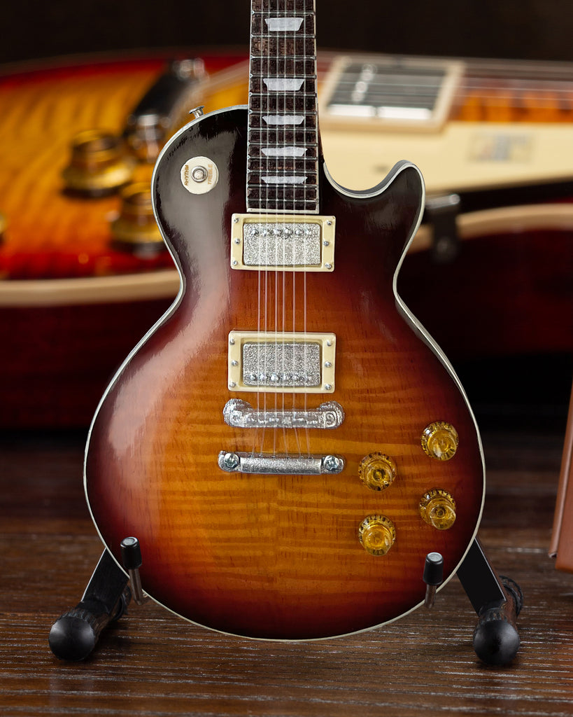 duane allman tobacco burst Allman's Les Paul.... on the living room rug at Steve Morse's house out side of Atlanta in 1987... The Lyndon boys loaned the guitar to Steve while Twiggs tour style replica is designed for standout displayideal for collectors DUANE ALLMAN GIBSON Les Paul