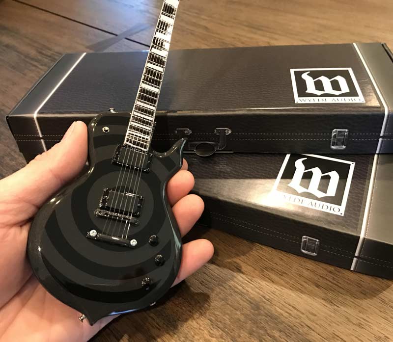 Zakk Wylde ODIN Blackout Bullseye Mini Guitar - Wylde Audio